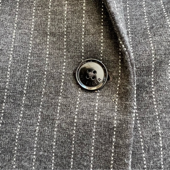 Tommy Hilfiger women’s pinstriped blazer - Picture 9 of 11